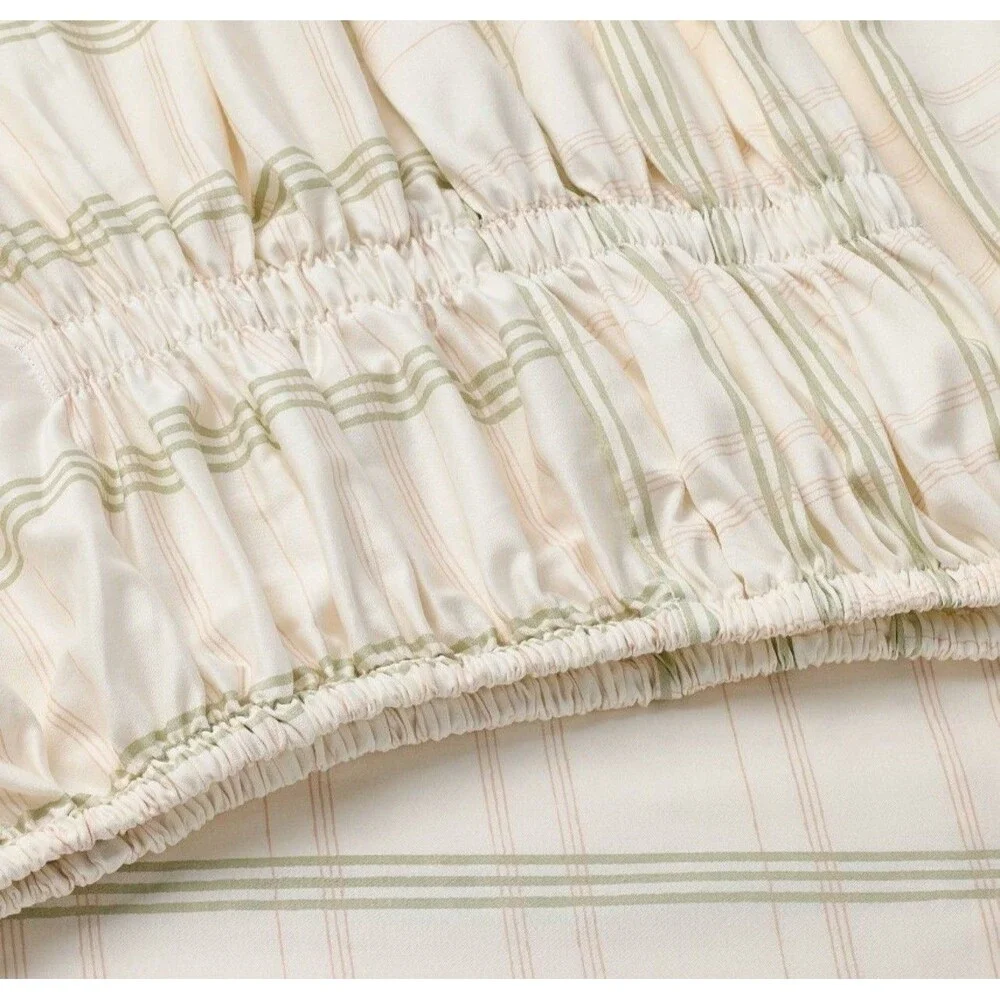 Full 300 Thread Count Scalloped Edge Plaid Sheet Set Cream/Green - Threshold NEW